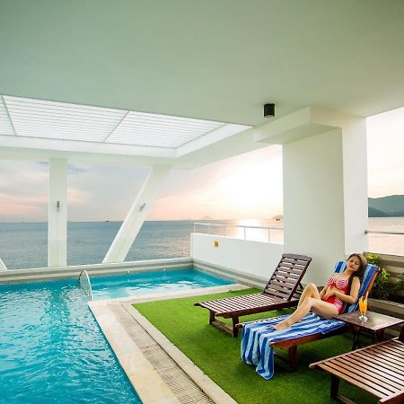Dendro Beachfront Hotel Nha Trang Exteriör bild