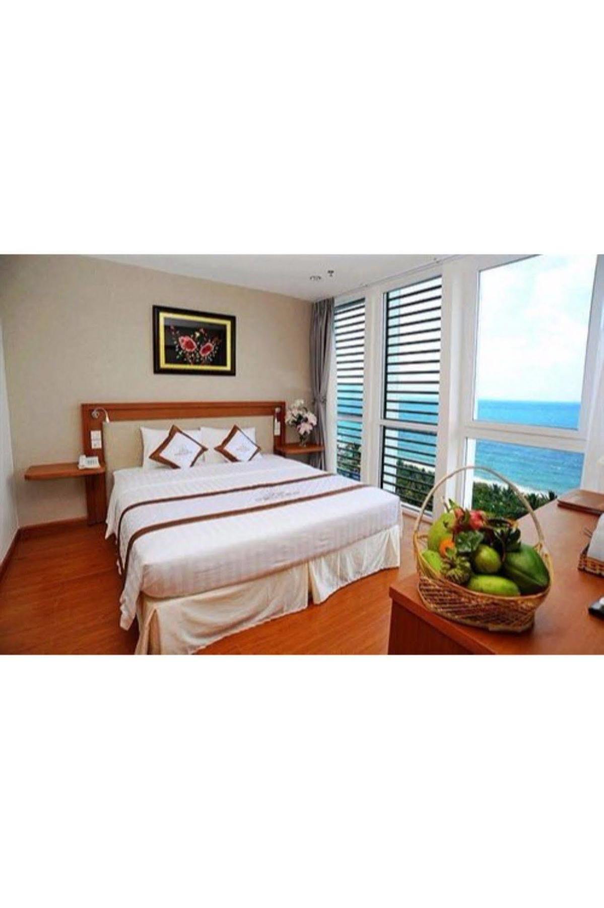 Dendro Beachfront Hotel Nha Trang Exteriör bild