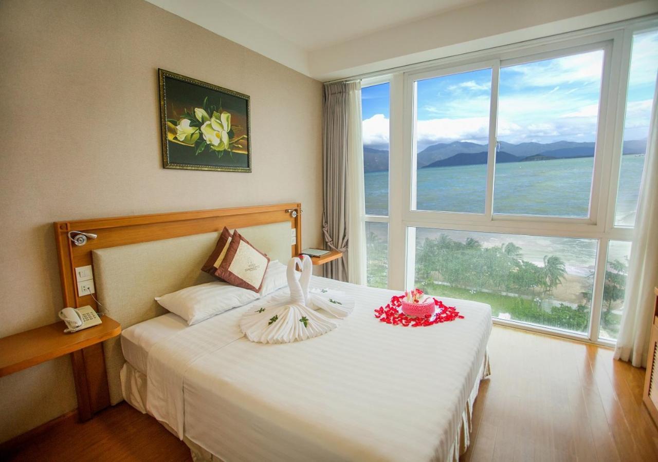 Dendro Beachfront Hotel Nha Trang Exteriör bild