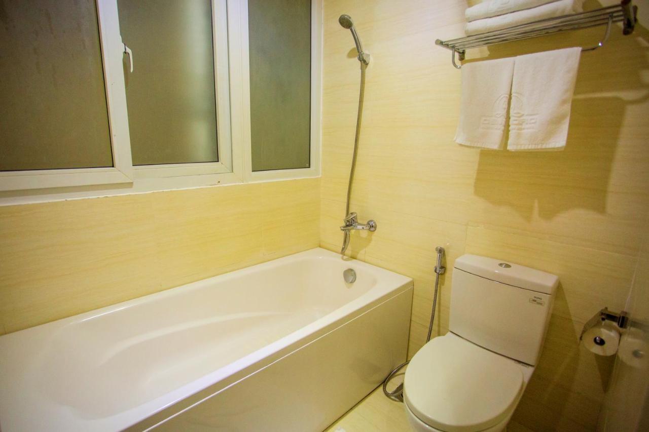 Dendro Beachfront Hotel Nha Trang Exteriör bild